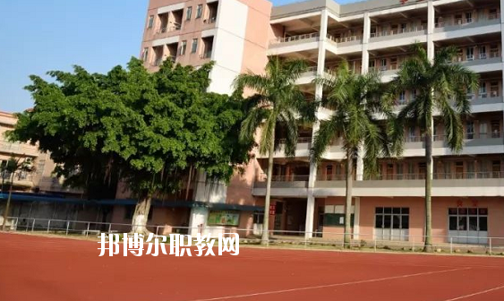 佛山順德區(qū)容桂職業(yè)技術學校2020年報名條件、招生要求、招生對象