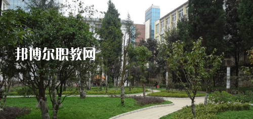 貴陽白云區(qū)職業(yè)技術學校2020年報名條件、招生要求、招生對象