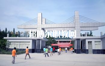 新縣千斤職業(yè)高級(jí)中學(xué)2021年報(bào)名條件、招生要求、招生對(duì)象