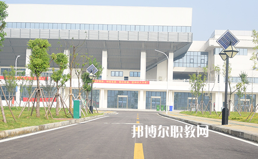 安徽蚌埠技師學(xué)院2020年報(bào)名條件、招生要求、招生對(duì)象