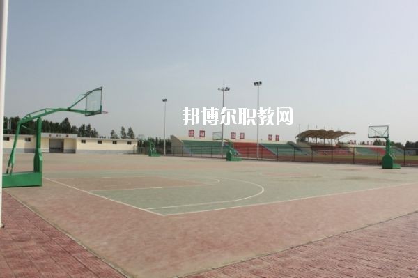新鄉(xiāng)測(cè)繪中等專(zhuān)業(yè)學(xué)校2021年招生辦聯(lián)系電話
