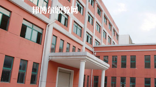 南昌工業(yè)技工學校2020年報名條件、招生要求、招生對象