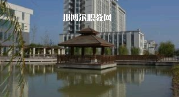 淮北工業(yè)與藝術學校網站網址