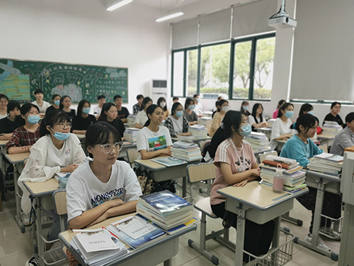 蘇州旅游與財(cái)經(jīng)高等職業(yè)技術(shù)學(xué)校2021年學(xué)費(fèi)、收費(fèi)多少