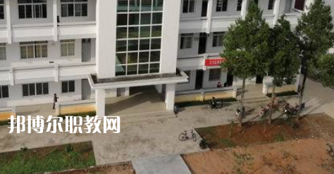 黟縣職業(yè)學(xué)校2021年報(bào)名條件、招生要求、招生對(duì)象 