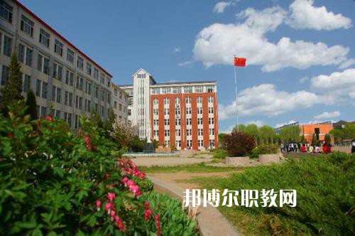 成都航空旅游職業(yè)學校2021年招生錄取分數線