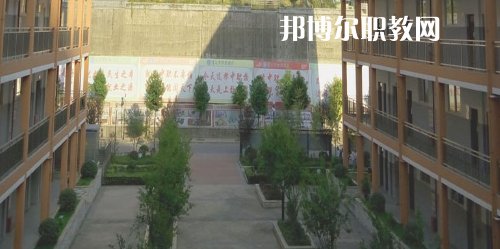 遵義市紅花崗區(qū)經(jīng)濟職業(yè)技術(shù)學(xué)校2021年報名條件、招生要求、招生對象