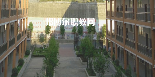 遵義市紅花崗區(qū)經(jīng)濟(jì)職業(yè)技術(shù)學(xué)校怎么樣、好不好