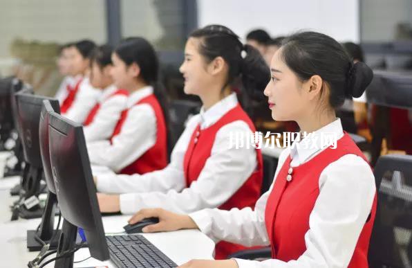 云龍縣民族職業(yè)高級中學2021年報名條件、招生要求、招生對象
