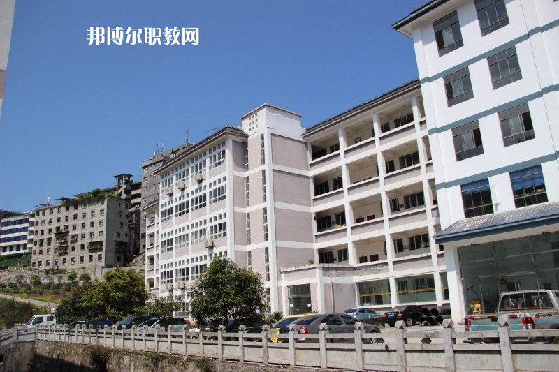 鹽津縣職業(yè)高級中學2021年招生錄取分數線