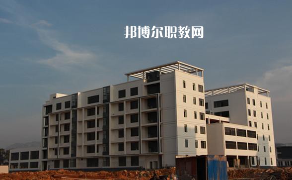 紅河州衛(wèi)生學校2021年學費、收費多少