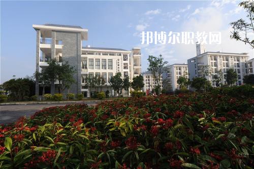普洱農(nóng)業(yè)學(xué)校2021年報名條件、招生要求、招生對象