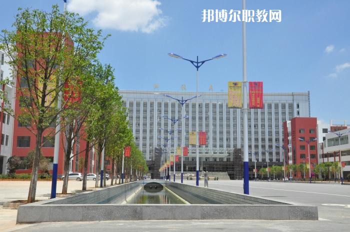 昆明醫(yī)藥職業(yè)技術(shù)學(xué)校2021年報(bào)名條件、招生要求、招生對(duì)象