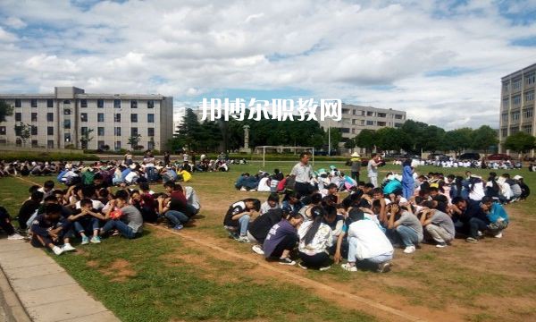宜良縣職業(yè)高級(jí)中學(xué)2021年學(xué)費(fèi)、收費(fèi)多少
