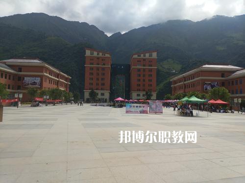 怒江州民族中等專業(yè)學(xué)校2021年學(xué)費(fèi)、收費(fèi)多少