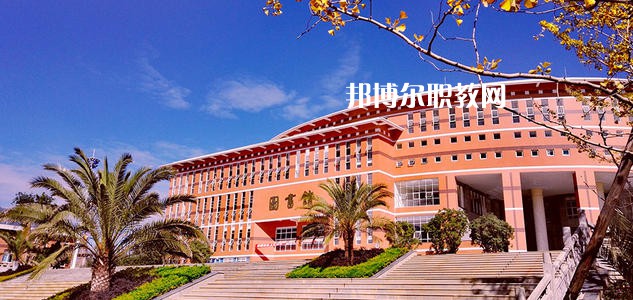 保山中醫(yī)藥高等?？茖W(xué)校地址在哪里