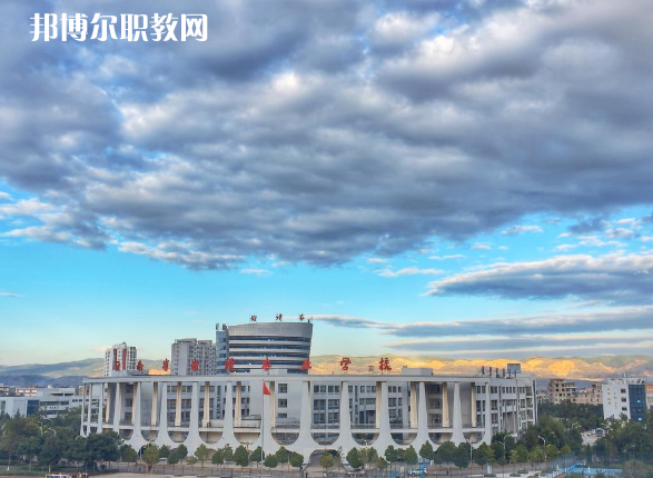 云南曲靖農(nóng)業(yè)學(xué)校2021年報(bào)名條件、招生要求、招生對(duì)象
