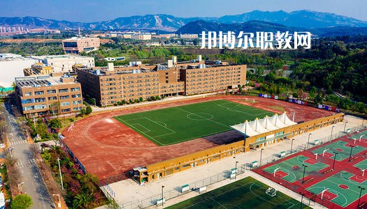 云南藝術(shù)學(xué)校2021年報名條件、招生要求、招生對象