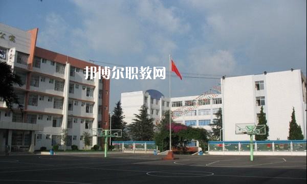 云南貿(mào)易經(jīng)濟(jì)學(xué)校2021年報(bào)名條件、招生要求、招生對象