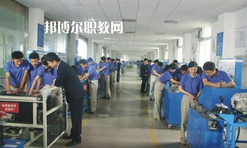 成都2021年大專(zhuān)汽修學(xué)校有哪些