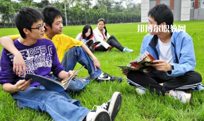 陜西創(chuàng)新工程技術(shù)學(xué)校2022年報名條件、招生要求、招生對象