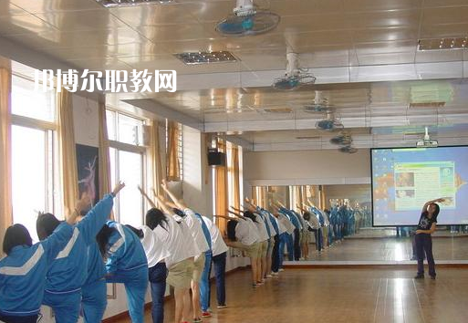 鶴山職業(yè)技術(shù)學(xué)校2022年報(bào)名條件、招生要求、招生對(duì)象