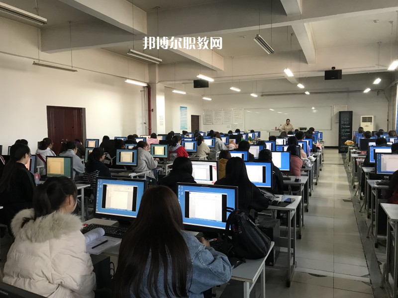 重慶計(jì)算機(jī)職業(yè)高級中學(xué)2022年有哪些專業(yè)