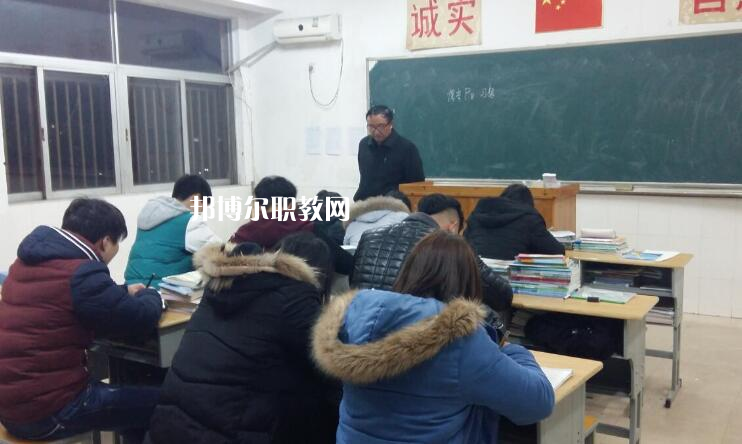 泰州市體育運(yùn)動學(xué)校2022年報名條件、招生要求、招生對象