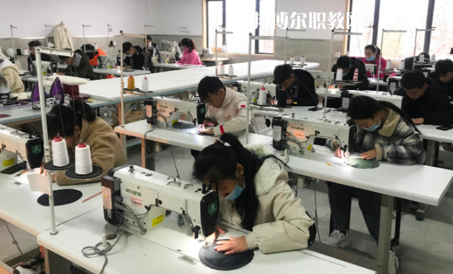 貴州特殊教育中等職業(yè)技術(shù)學(xué)校2022年報名條件、招生要求、招生對象