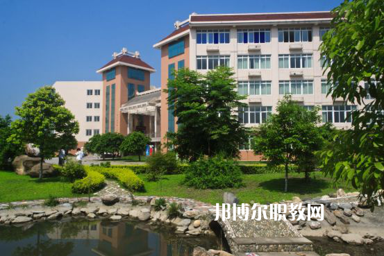 重慶五里店職業(yè)中學(xué)2022年報名條件、招生要求、招生對象 