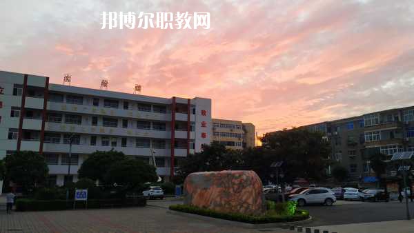 重慶巫山師范學校2022年報名條件、招生要求、招生對象 