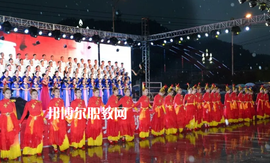 徽縣職業(yè)中專2022年報(bào)名條件、招生要求、招生對(duì)象 