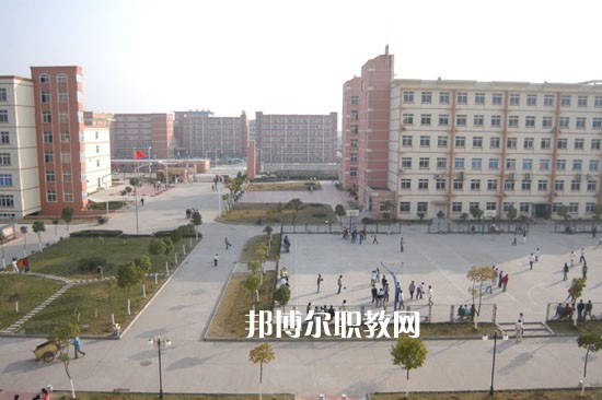 重慶合川教師進(jìn)修學(xué)校2022年學(xué)費(fèi)、收費(fèi)多少 