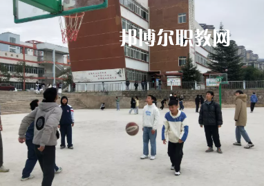 清鎮(zhèn)中等職業(yè)技術(shù)學(xué)校2022年學(xué)費(fèi)、收費(fèi)多少