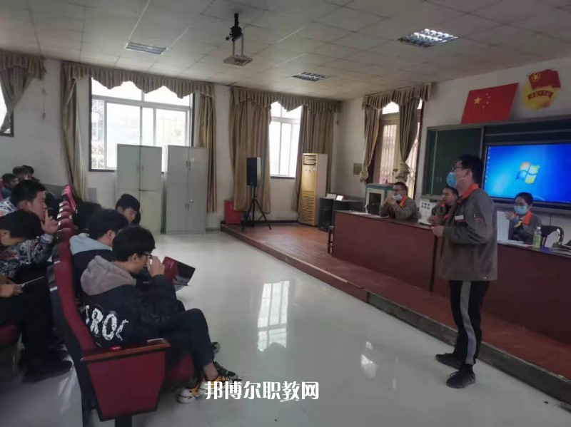 江蘇省賈汪中等專業(yè)學(xué)校2022年報(bào)名條件、招生要求、招生對(duì)象