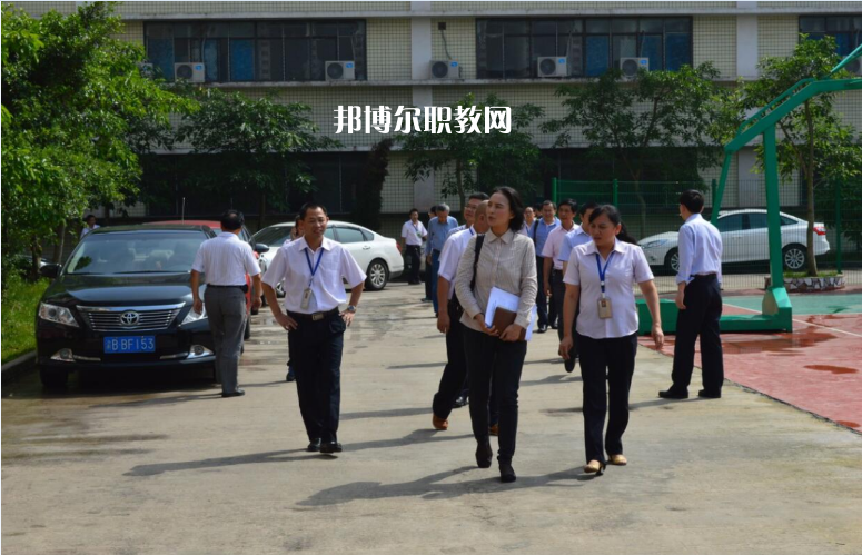 重慶渝北區(qū)竟成中學(xué)校2022年報名條件、招生要求、招生對象