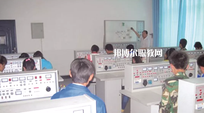 武威勞動服務(wù)技工學(xué)校2022年報名條件、招生要求、招生對象