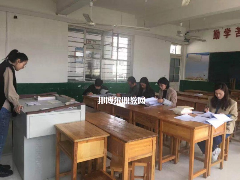 江蘇睢寧中等專業(yè)學(xué)校2022年報名條件、招生要求、招生對象