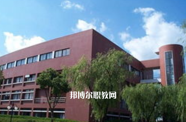 畢節(jié)市第一技工學(xué)校2022年報(bào)名條件、招生要求、招生對(duì)象