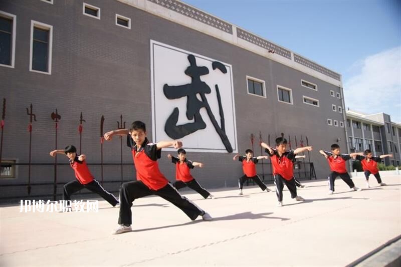 平?jīng)鲠轻嘉奈鋵W校2022年學費、收費多少