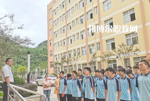 遵義市紅花崗區(qū)經(jīng)濟(jì)職業(yè)技術(shù)學(xué)校2022年學(xué)費(fèi)、收費(fèi)多少