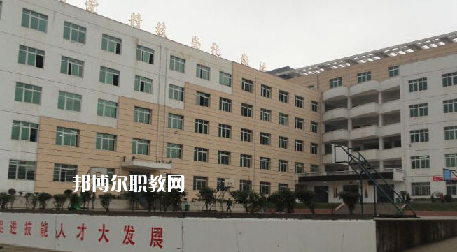 六枝特區(qū)技工學(xué)校2022年報名條件、招生要求、招生對象