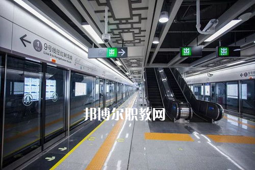 蘭州2022年中專軌道交通學(xué)?？梢钥即髮? width=