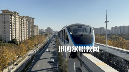 蘭州2022年中專軌道交通學(xué)?？即髮? width=