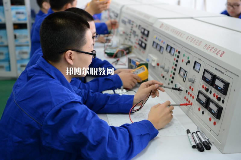 唐山建筑工程學校2022年報名條件、招生要求、招生對象