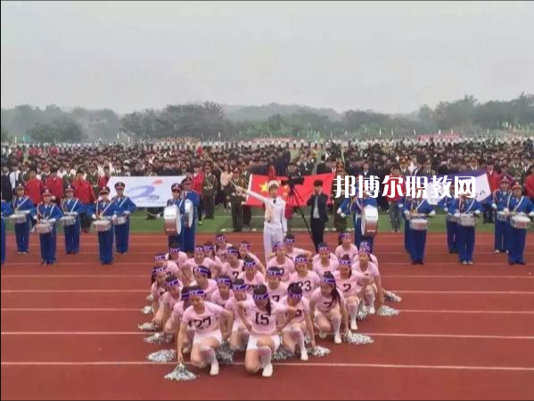 長安汽車(集團(tuán))有限責(zé)任公司技工學(xué)校2022年學(xué)費(fèi)、收費(fèi)多少