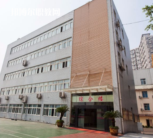 重慶工業(yè)學校2022年報名條件、招生要求、招生對象