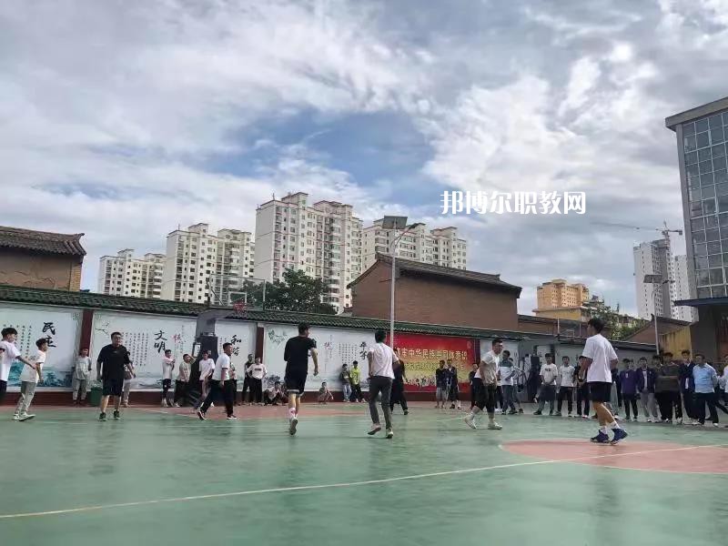 臨夏外國語學(xué)校2022年學(xué)費(fèi)、收費(fèi)多少
