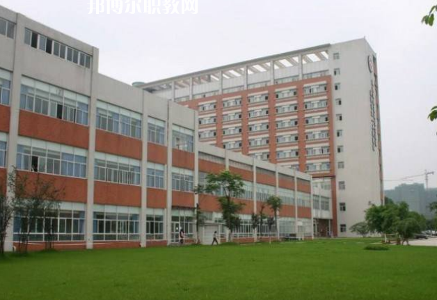 德陽中德工業(yè)技術(shù)學(xué)校2022年學(xué)費(fèi)、收費(fèi)多少