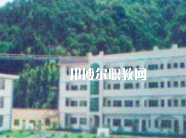 冕寧縣職業(yè)技術(shù)學(xué)校2022年報(bào)名條件、招生要求、招生對(duì)象